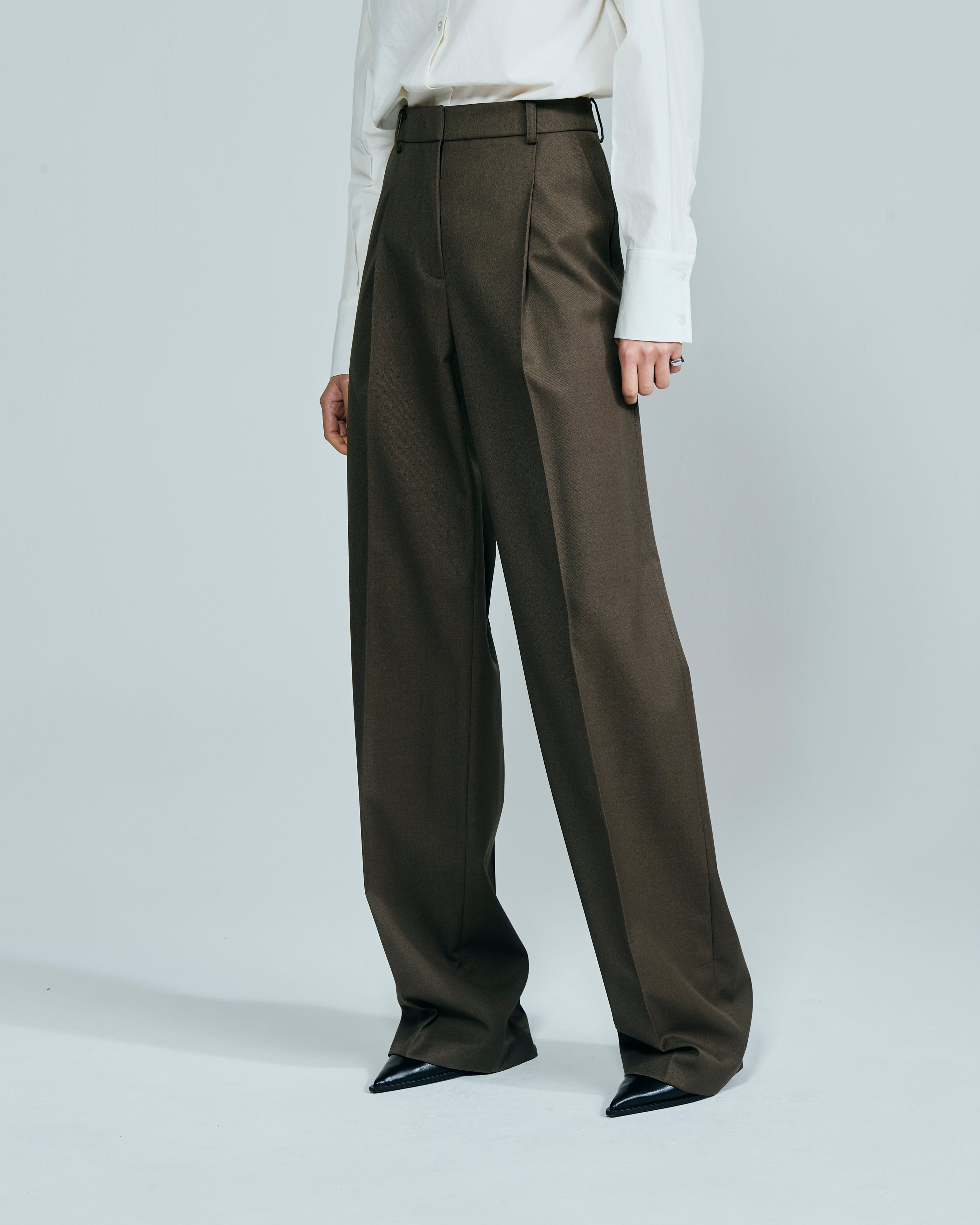 WOOL TWILL TUCK PANTS